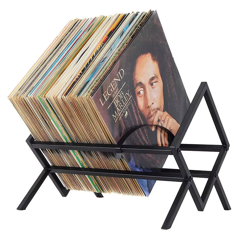 Rack de vinyles dont Bob Marley Legend
