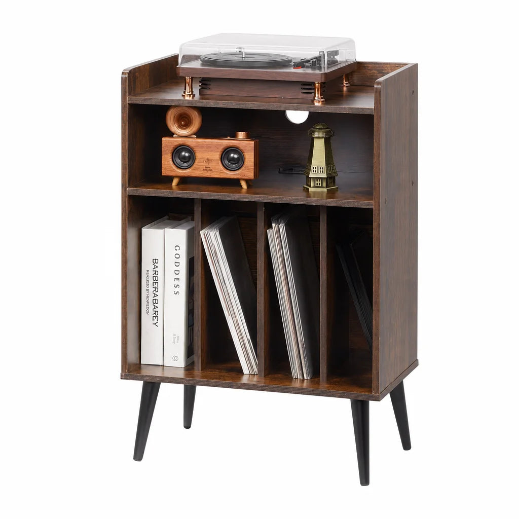 Meuble platine vinyle mid-century bois 4 compartiments, pieds coniques métal, vue 3/4 fond blanc – Sillon 33
